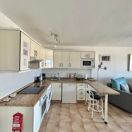 Cristianos With Sea Views C109 * Лос Кристианос